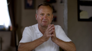 Simon on Long Lost Family: Born Without Trace