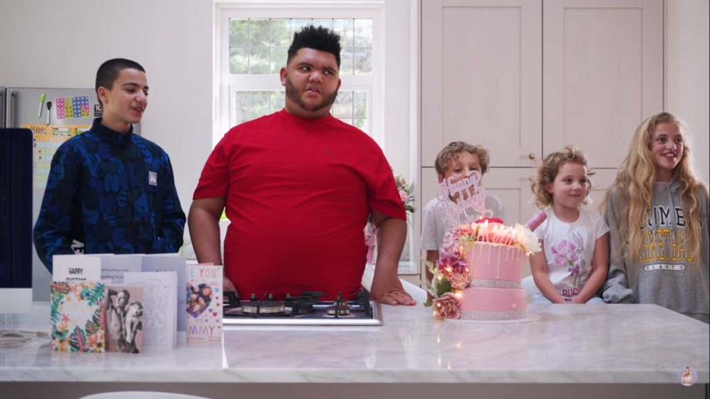 Harvey and his siblings sing happy birthday (Credit: Katie Price)