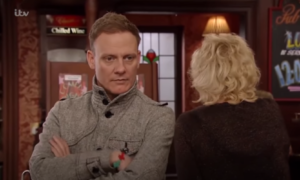 'Idiots': Antony Cotton hits out at shoppers not protecting themselves and others from pandemic