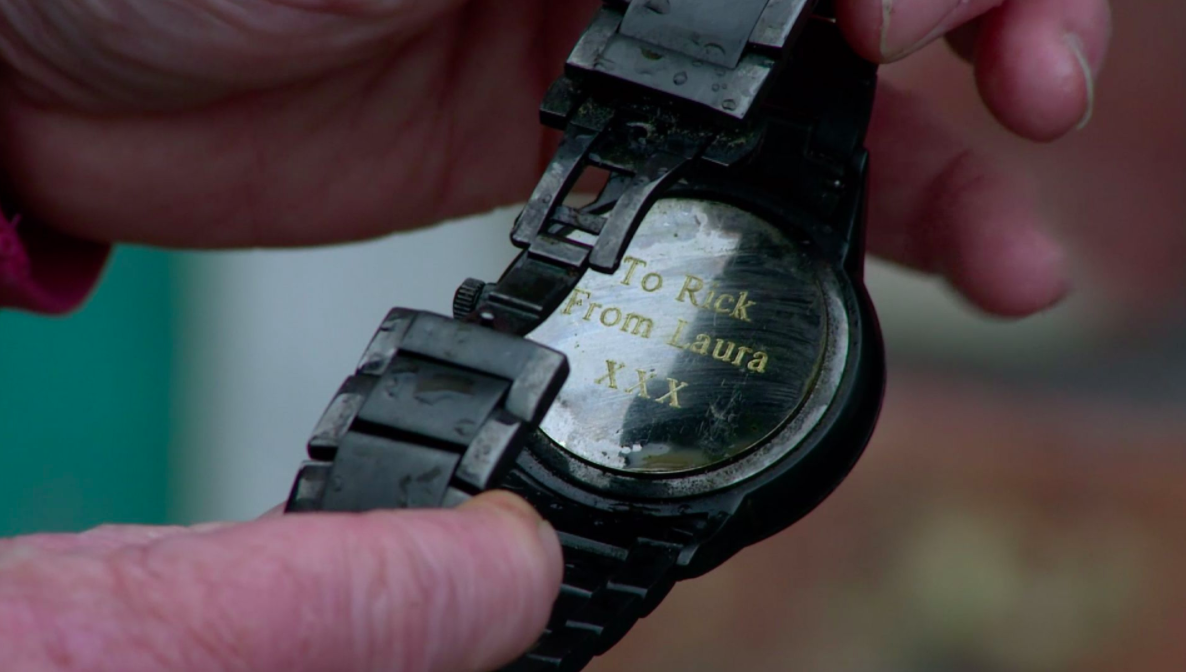 coronation street bernie finds rick's watch