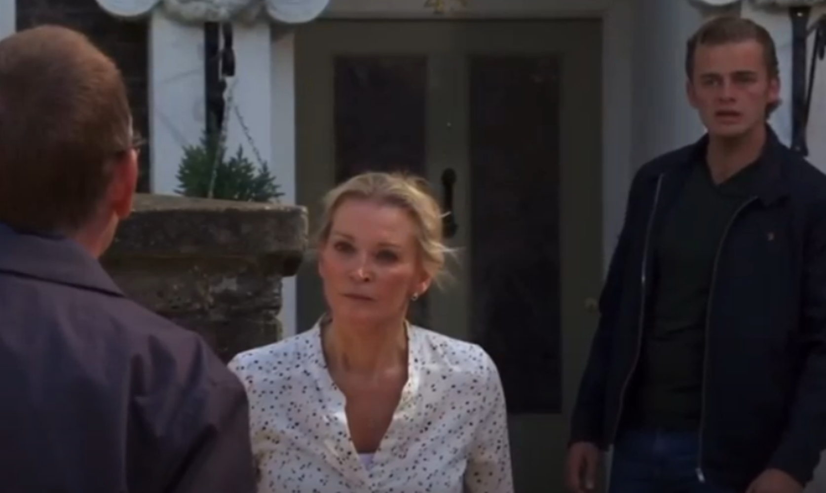 Kathy threw Ian out of his house in EastEnders 