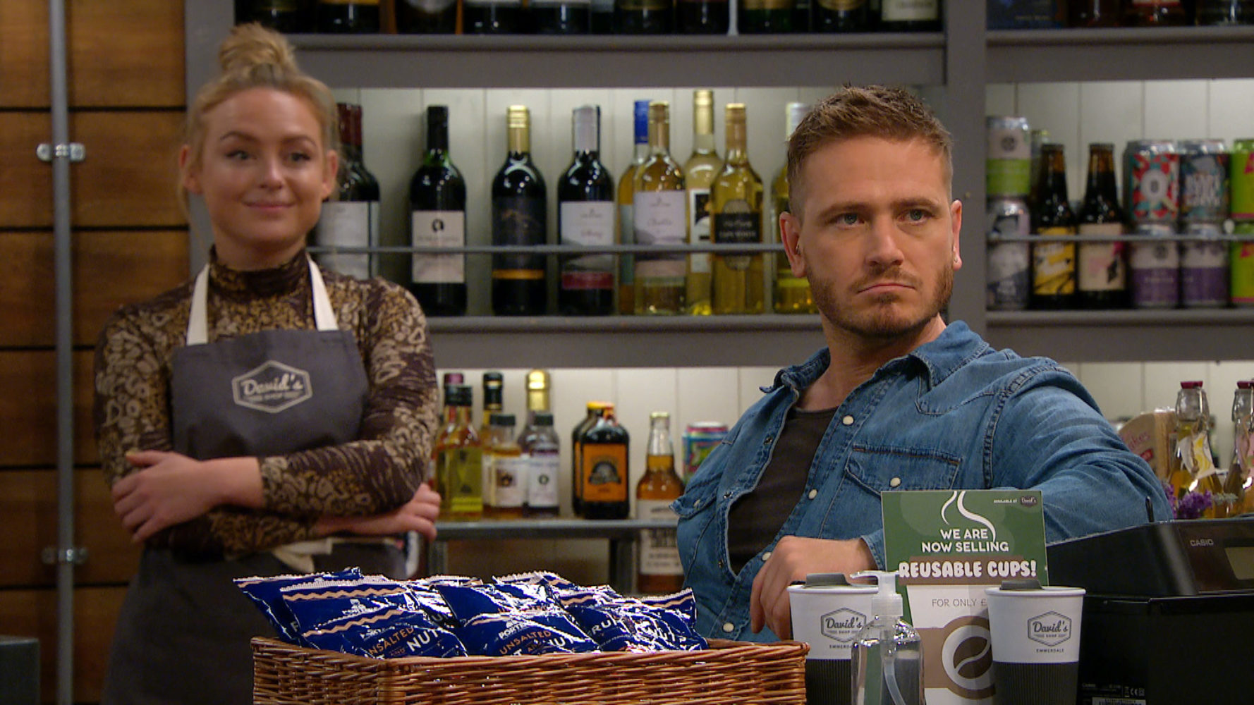 Meena asked David out in Emmerdale 