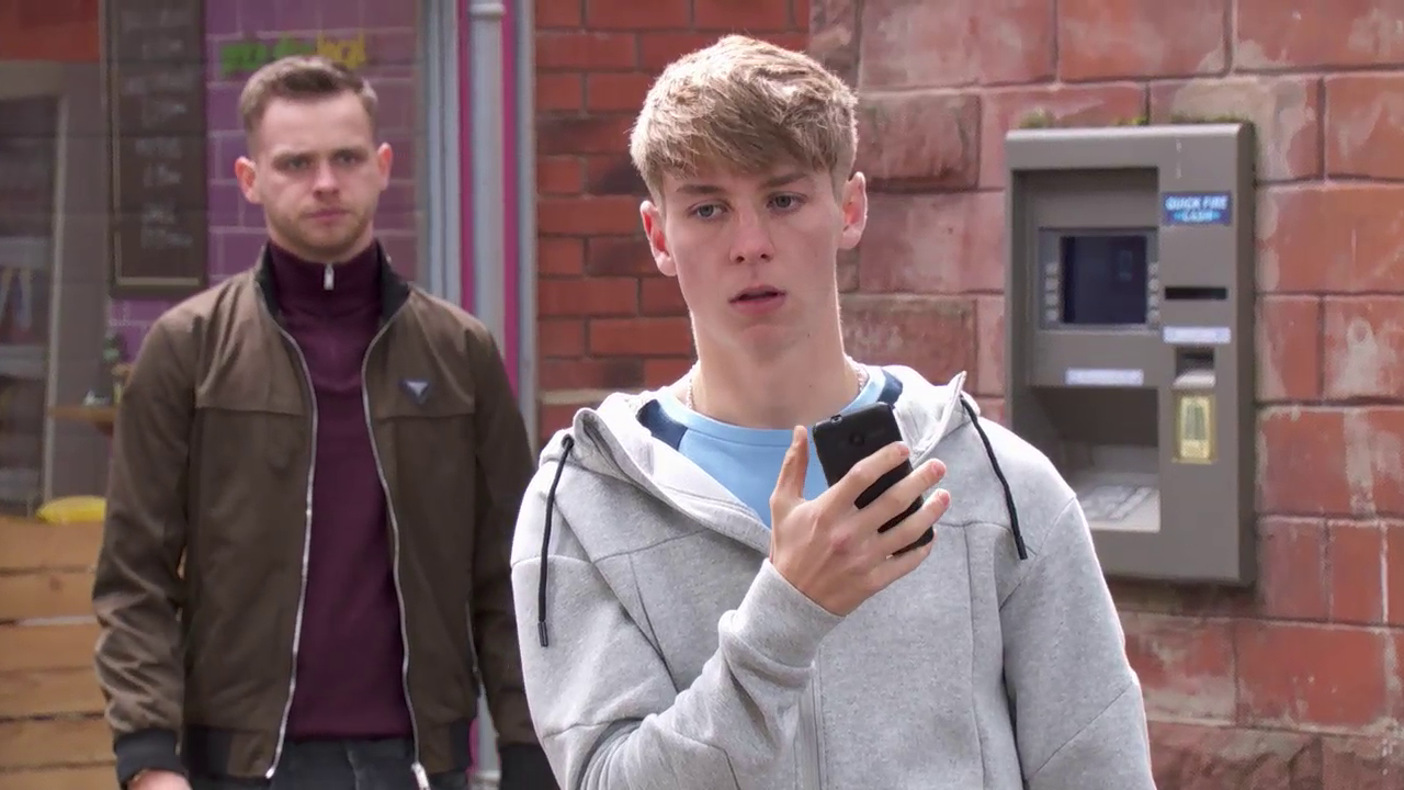 Sid and Jordan in Hollyoaks