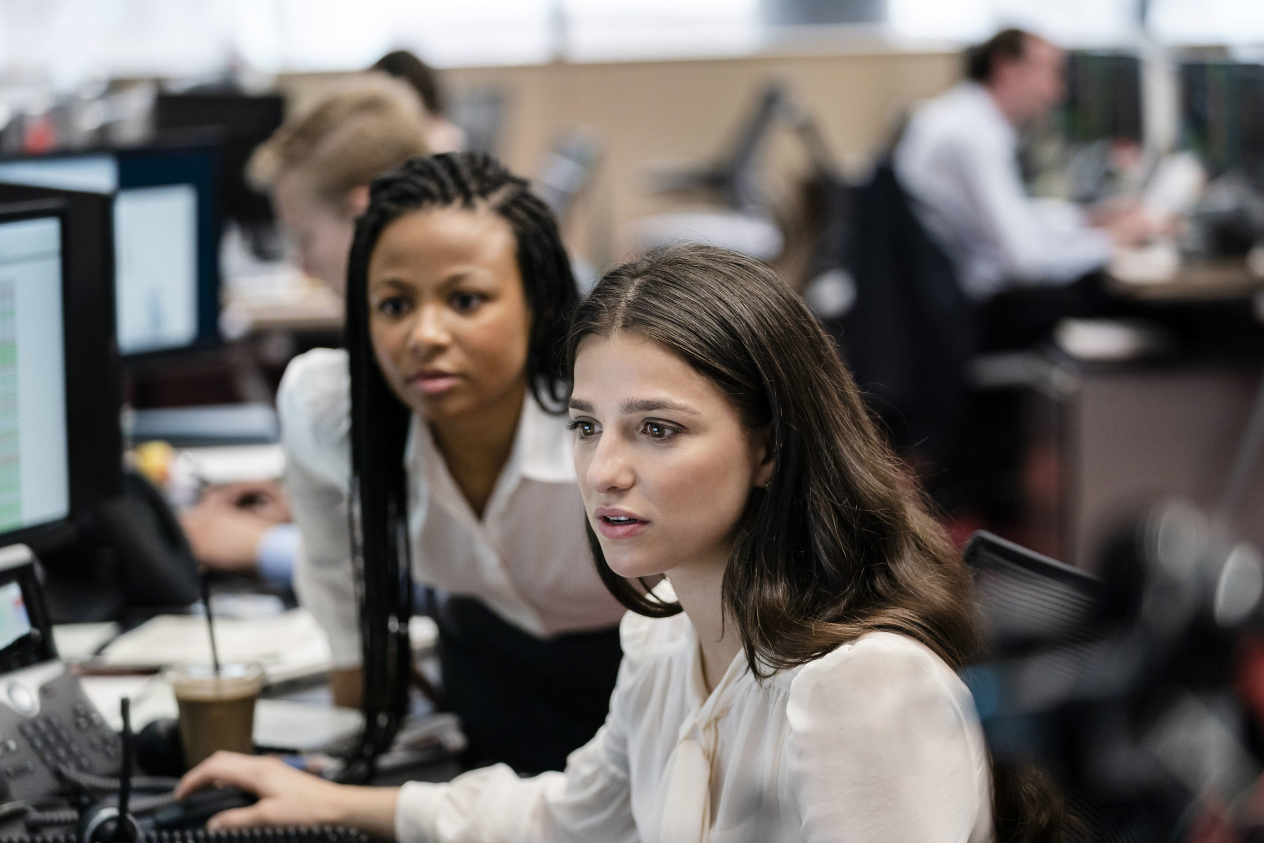 Myha'la Herrold stars as Harper and Marisa Abela is Yasmine in Industry (Credit: BBC Two)