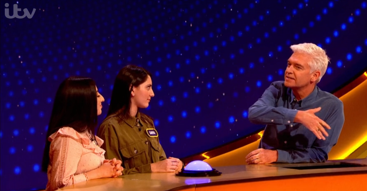 5 Gold Rings contestants Hirra and Safia with Phillip Schofield