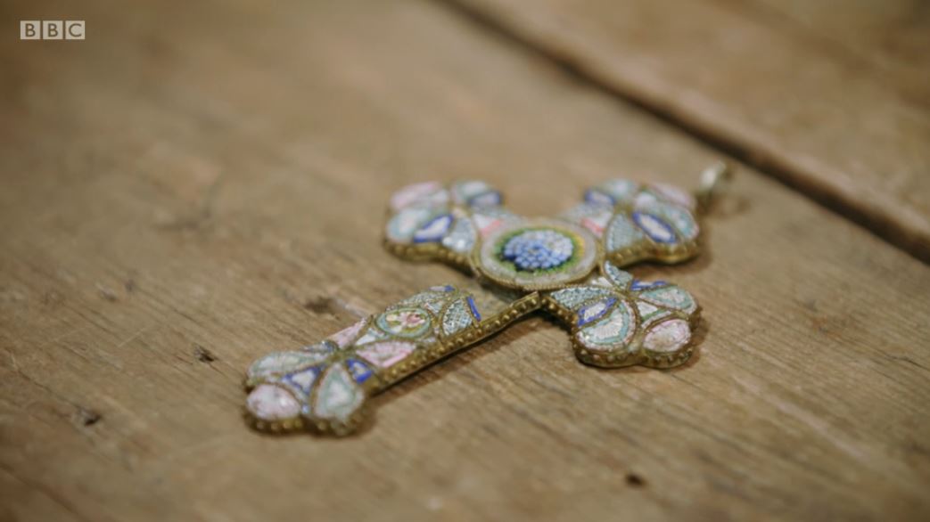 The ceramic cross on The Repair Shop