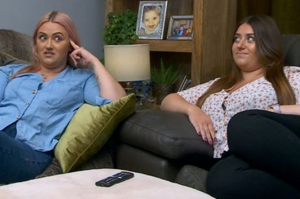 Ellie and Izzi Warner Gogglebox