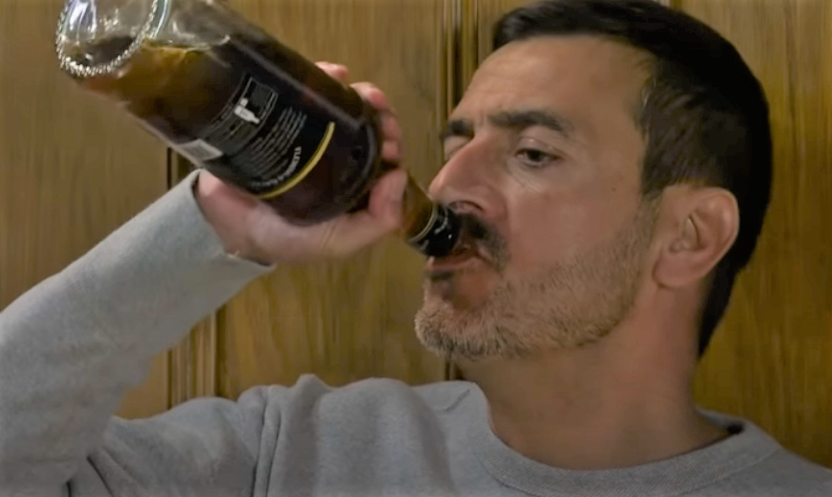 Peter struggled to resist drinking in Coronation Street