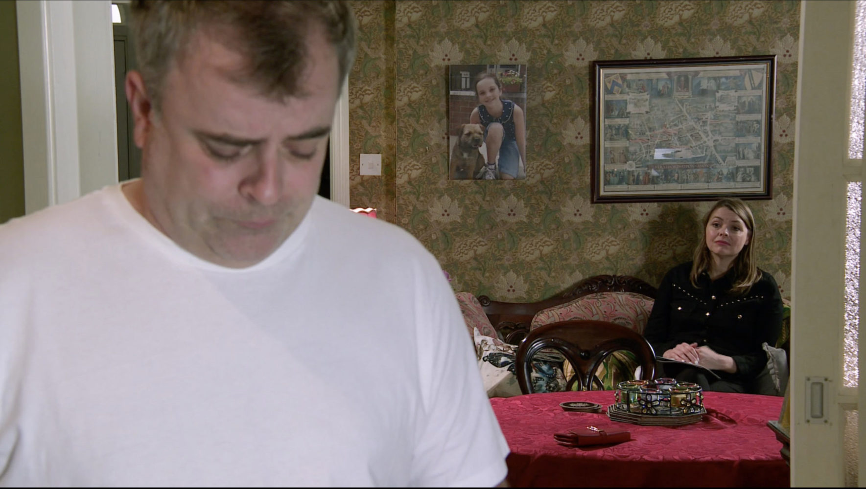 Steve shows little interest in Oliver's funeral in Coronation Street