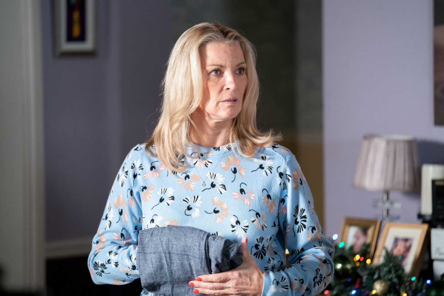 Kathy Beale -The investigation into Ian's attack continues - EastEnders