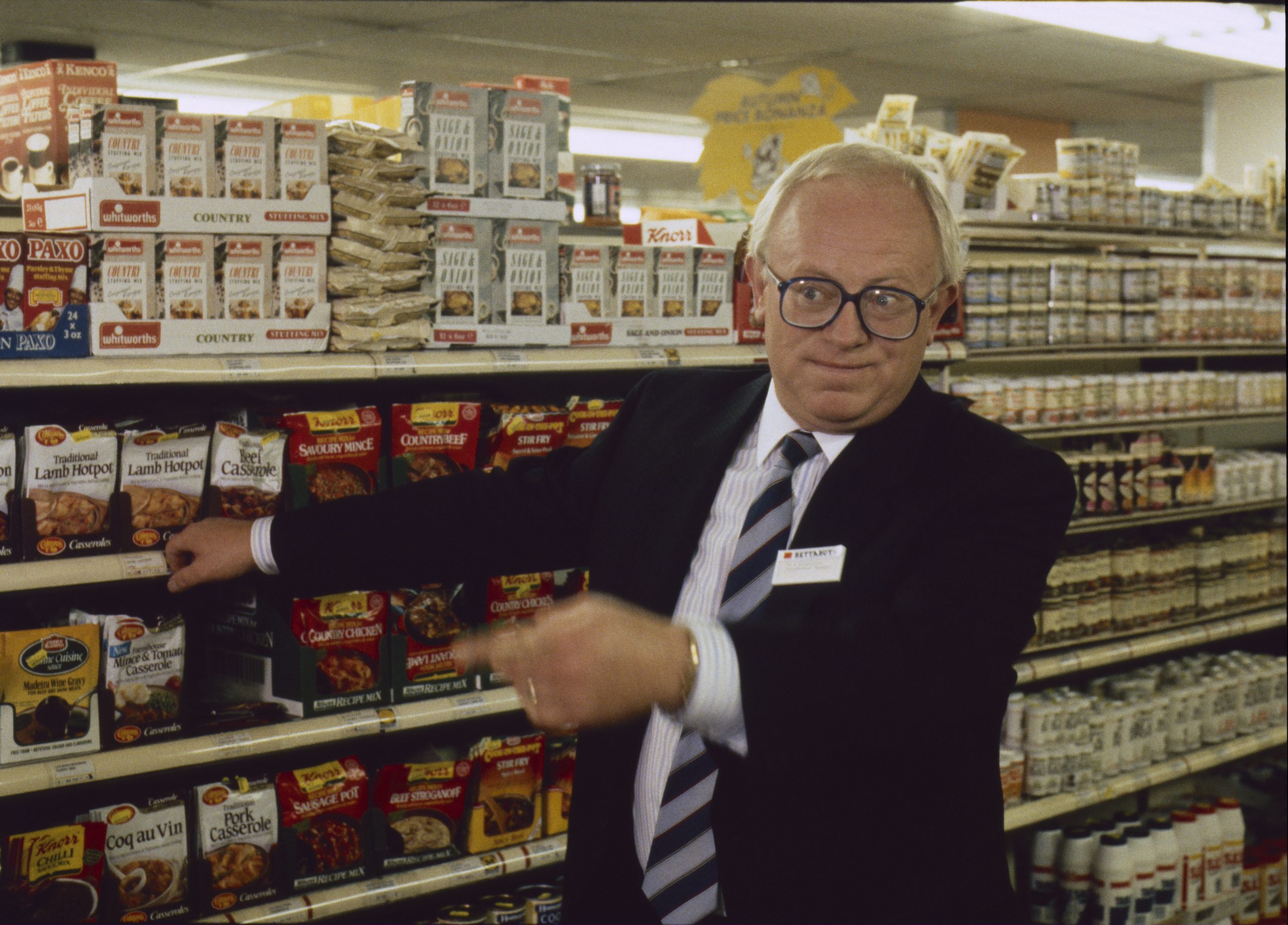 Ken Morley played Reg Holdsworth 