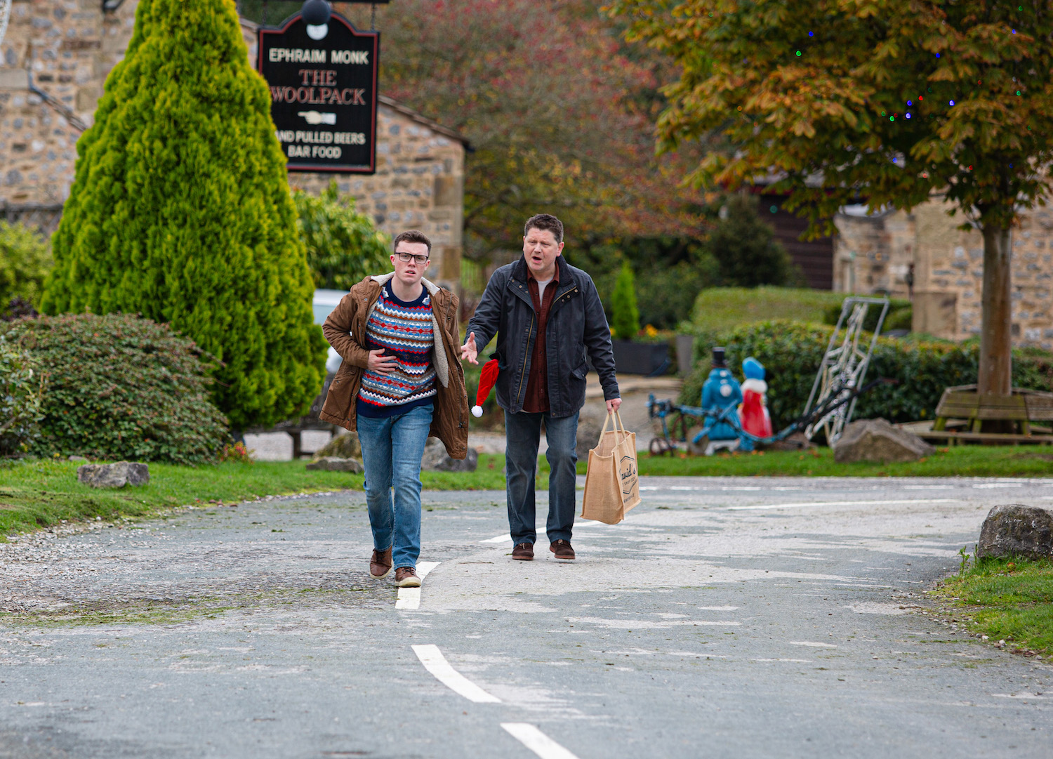 Paul turns violent again in Emmerdale 