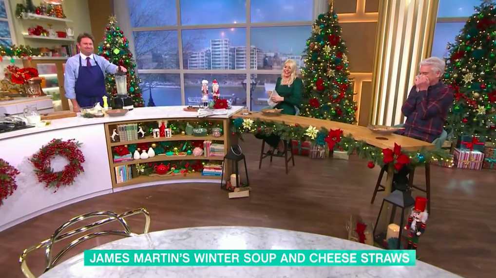 James martin makes soup