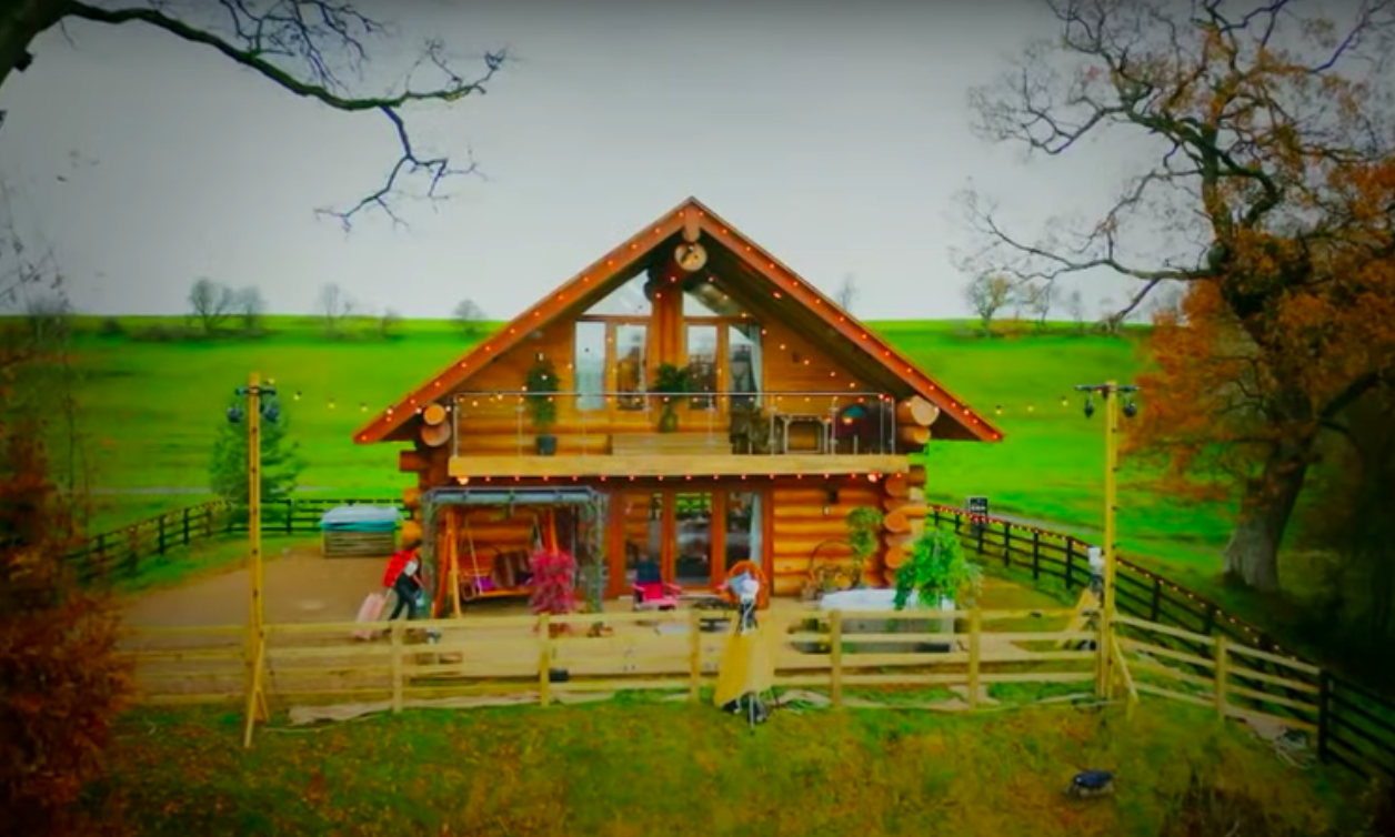 Log cabin in the cabins