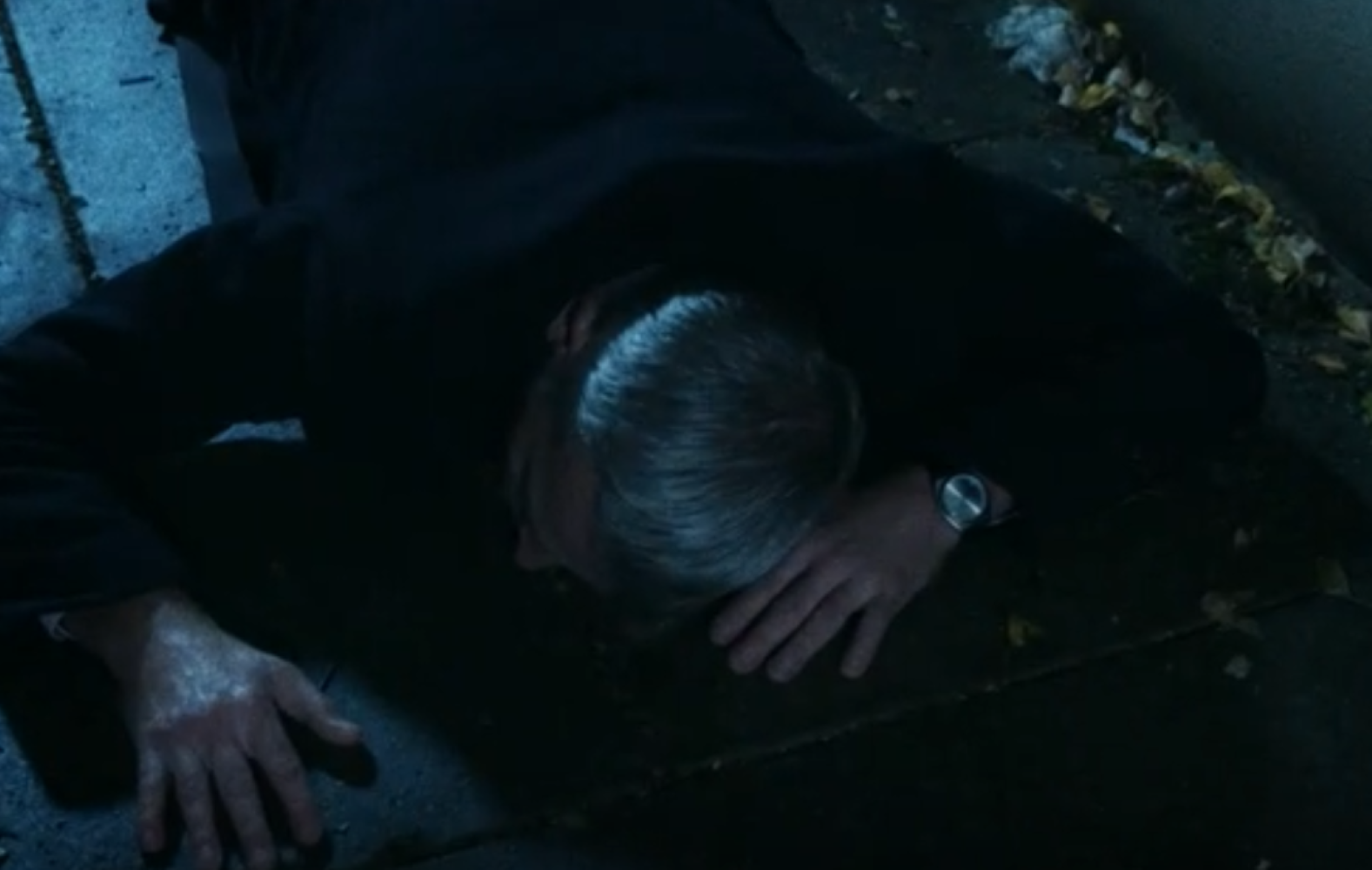 Stuart hit Thompson in EastEnders