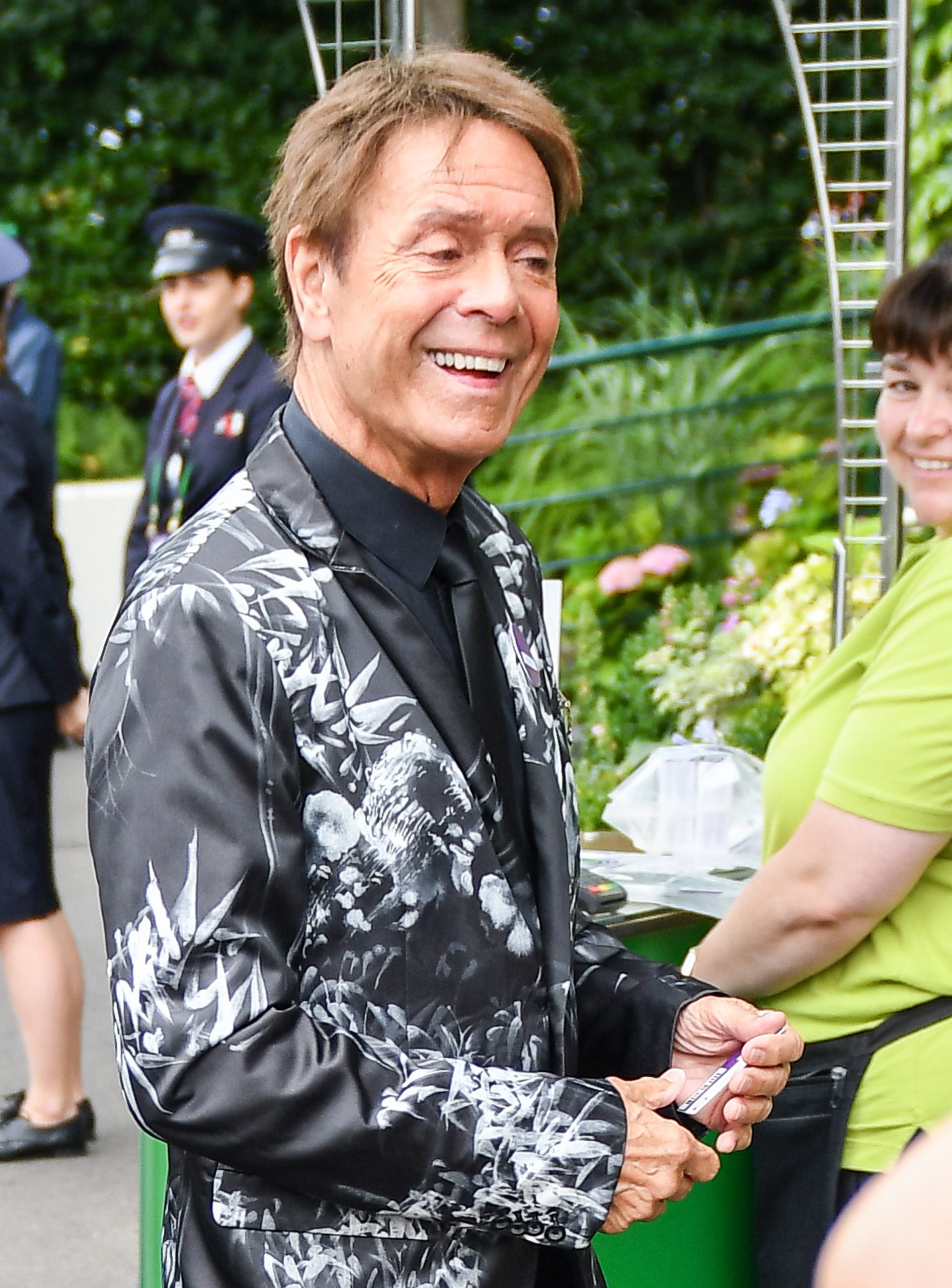 cliff richard, who was on desert island discs