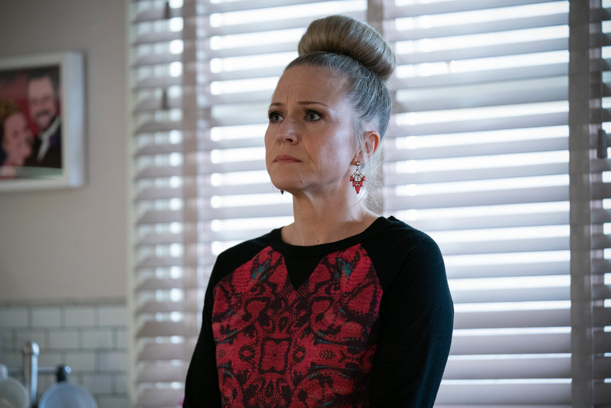 EastEnders: Shirley Carter attacks paedophile Katy Lewis, leaving fans cheering