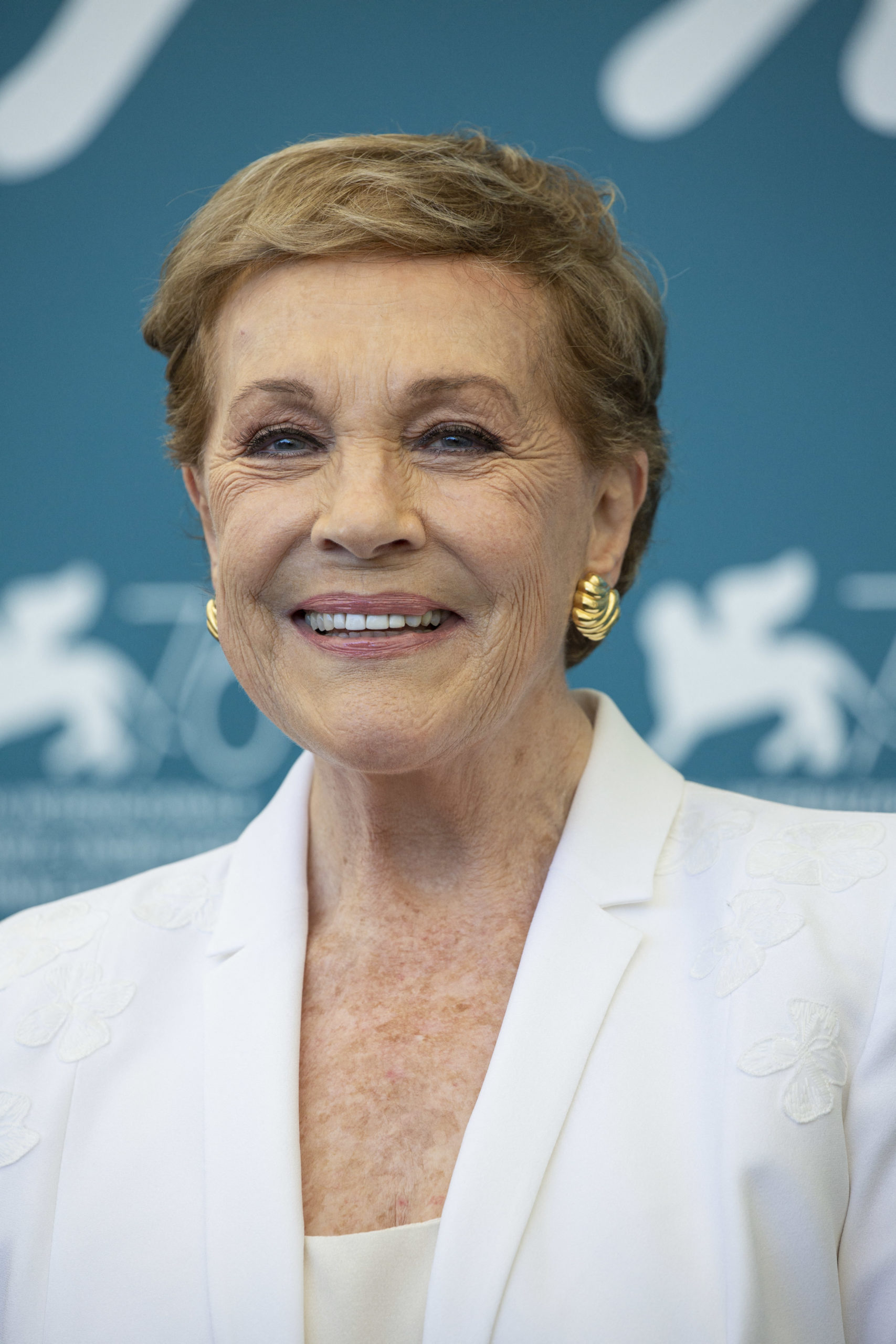 Julie Andrews narrates Bridgerton on Netflix