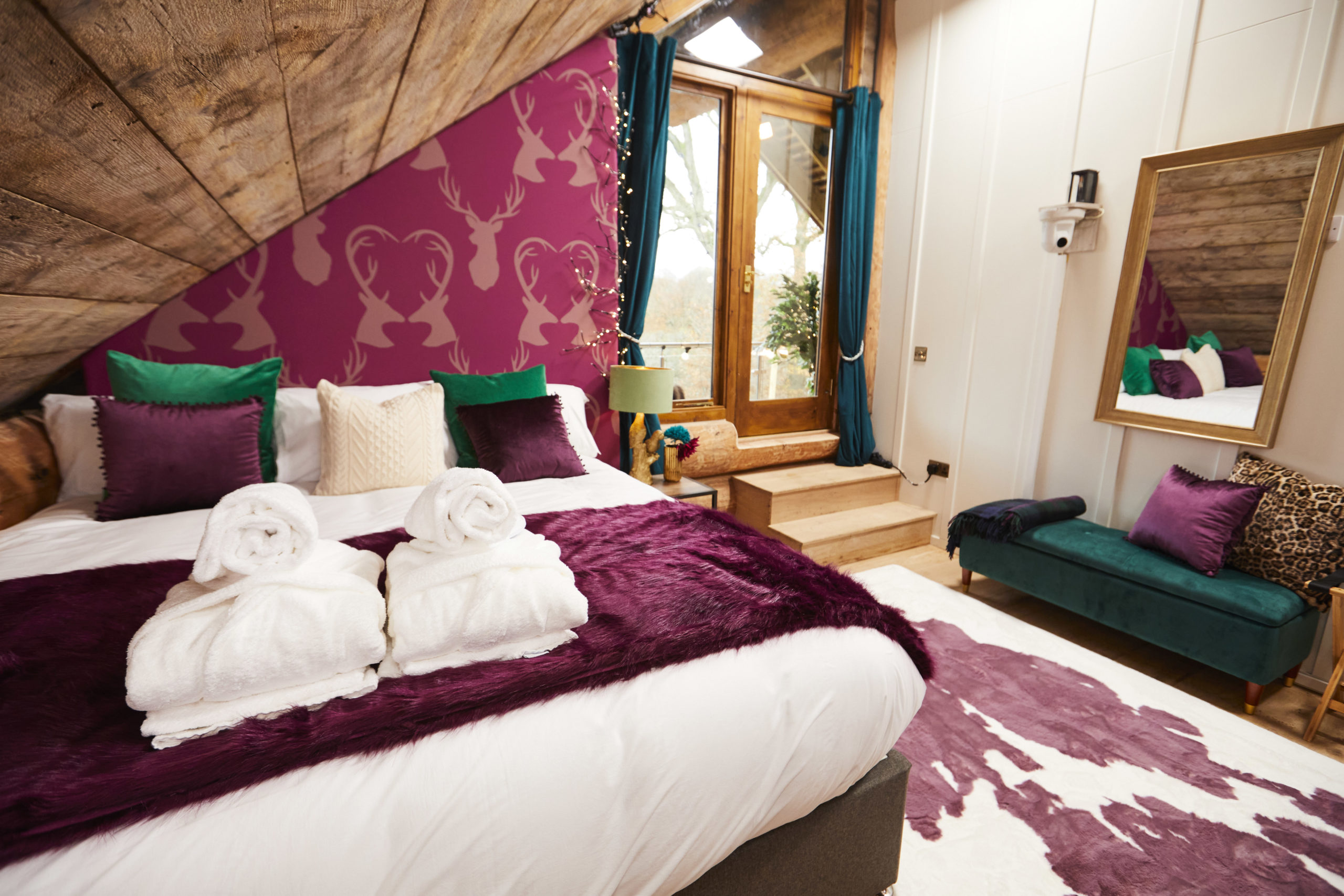 The Cabins on ITV2 is set to become our new dating show obsession