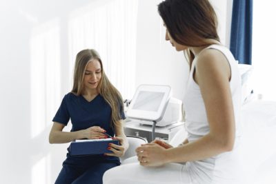woman seeing a doctor