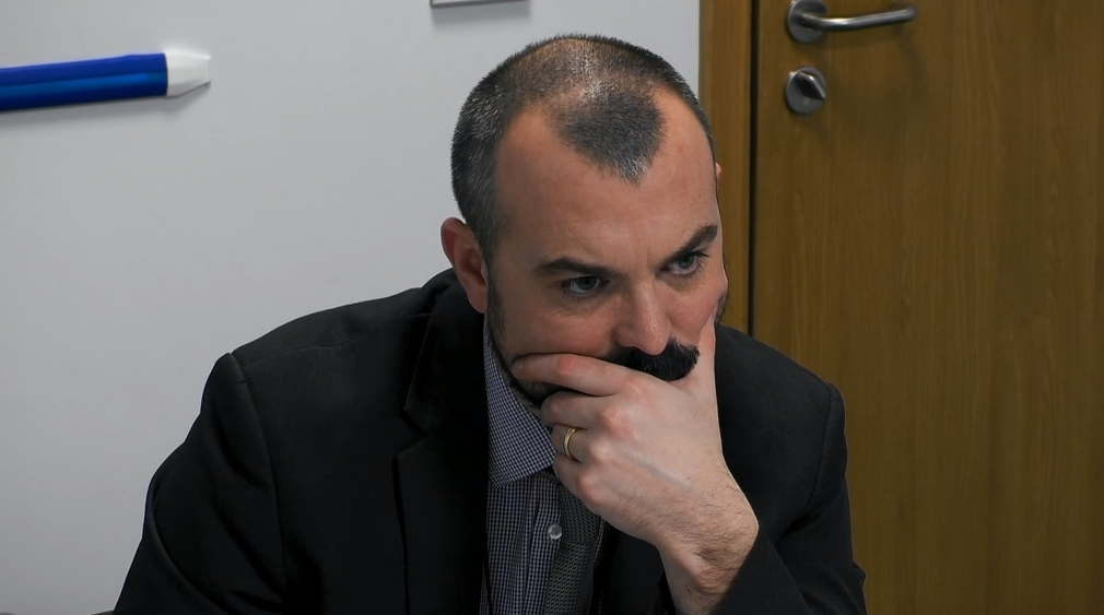 an investigator in 999 what's your emergency