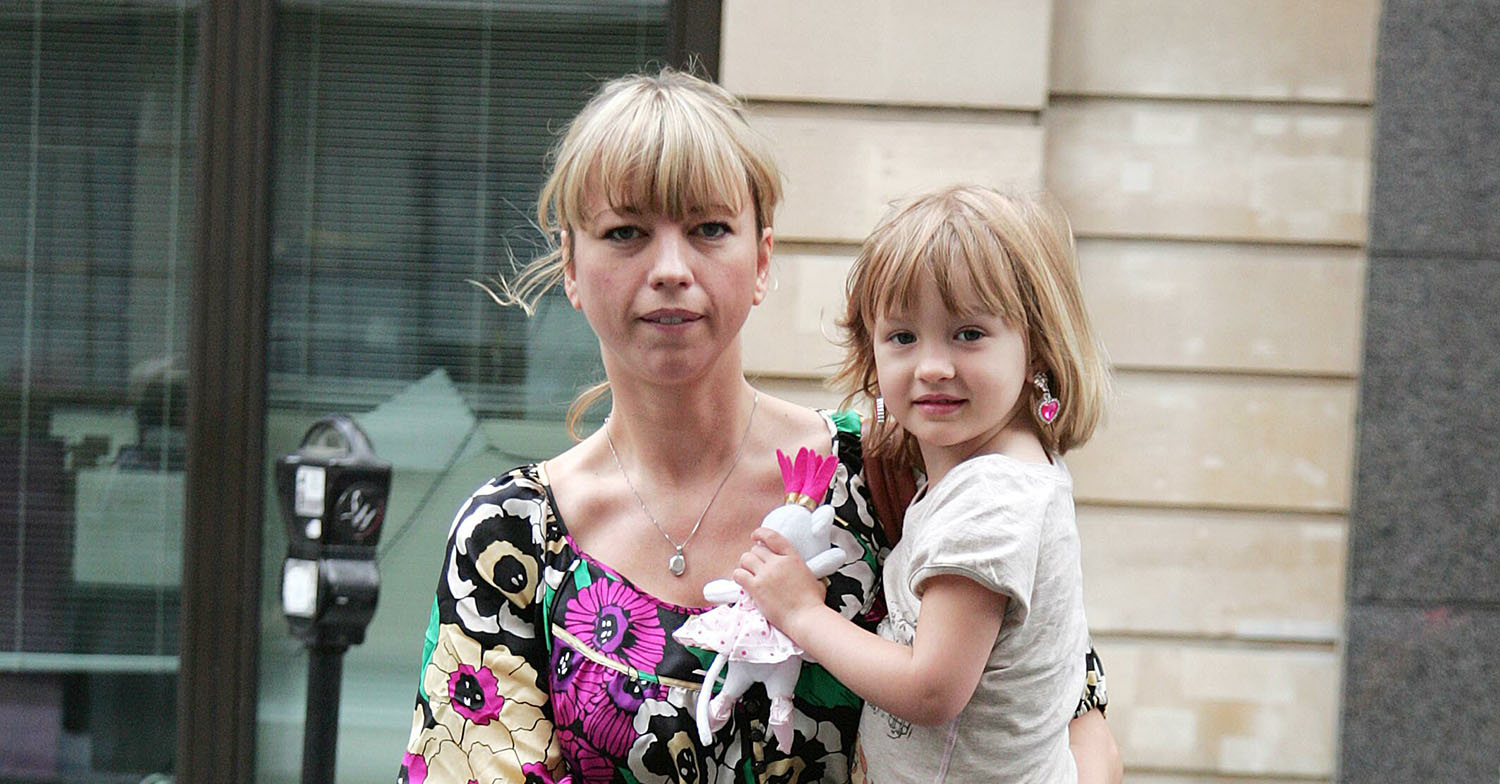 sara cox with her daughter