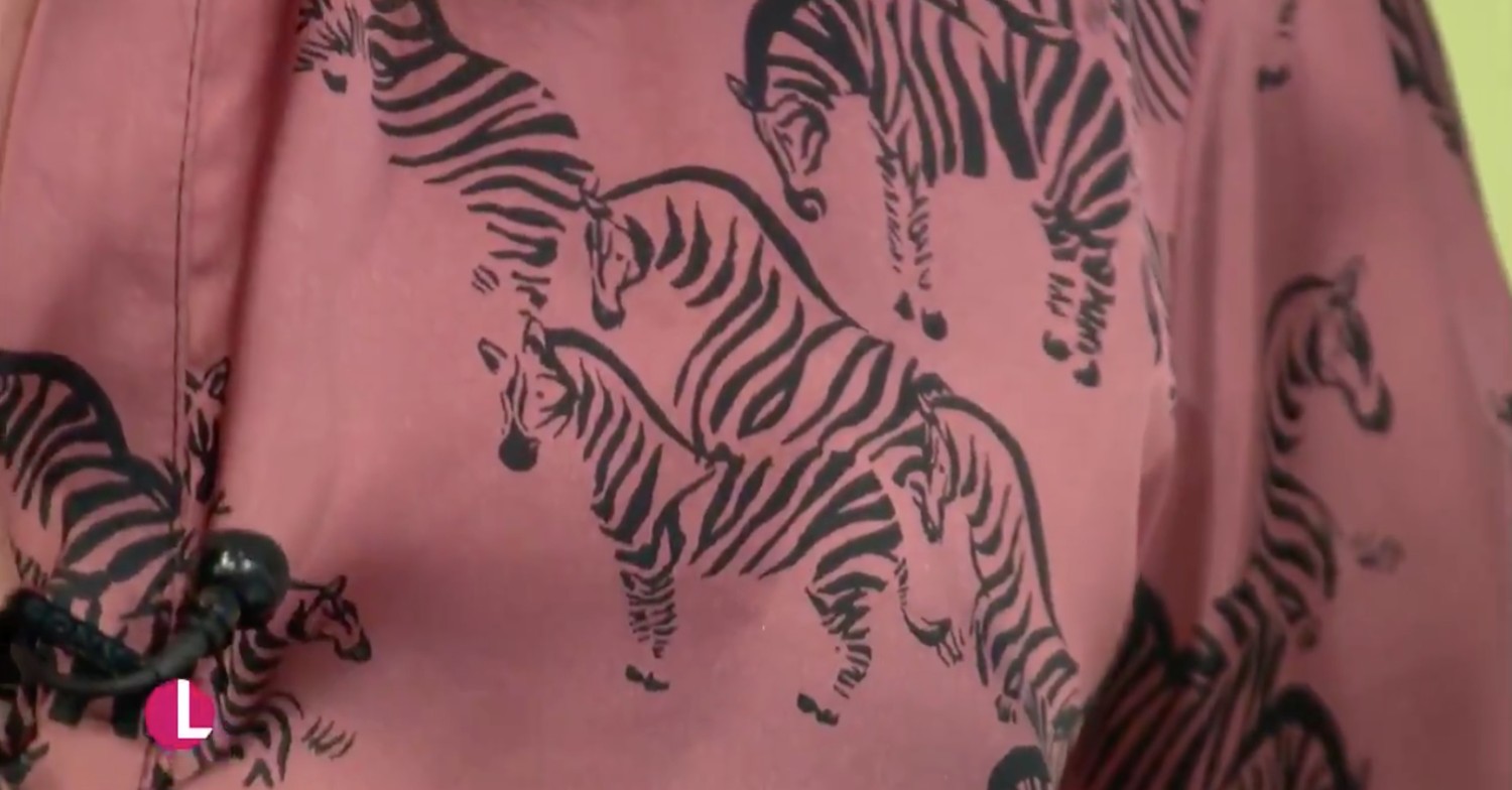 Lorraine Kelly shows off outfit on breakfast TV show 