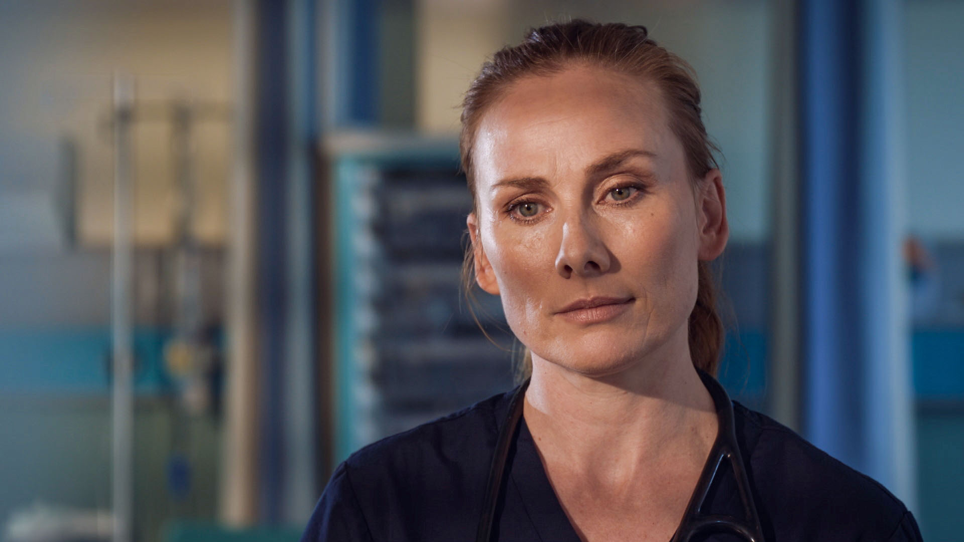 Holby City SPOILERS: Jac and Kian held at gunpoint tonight!