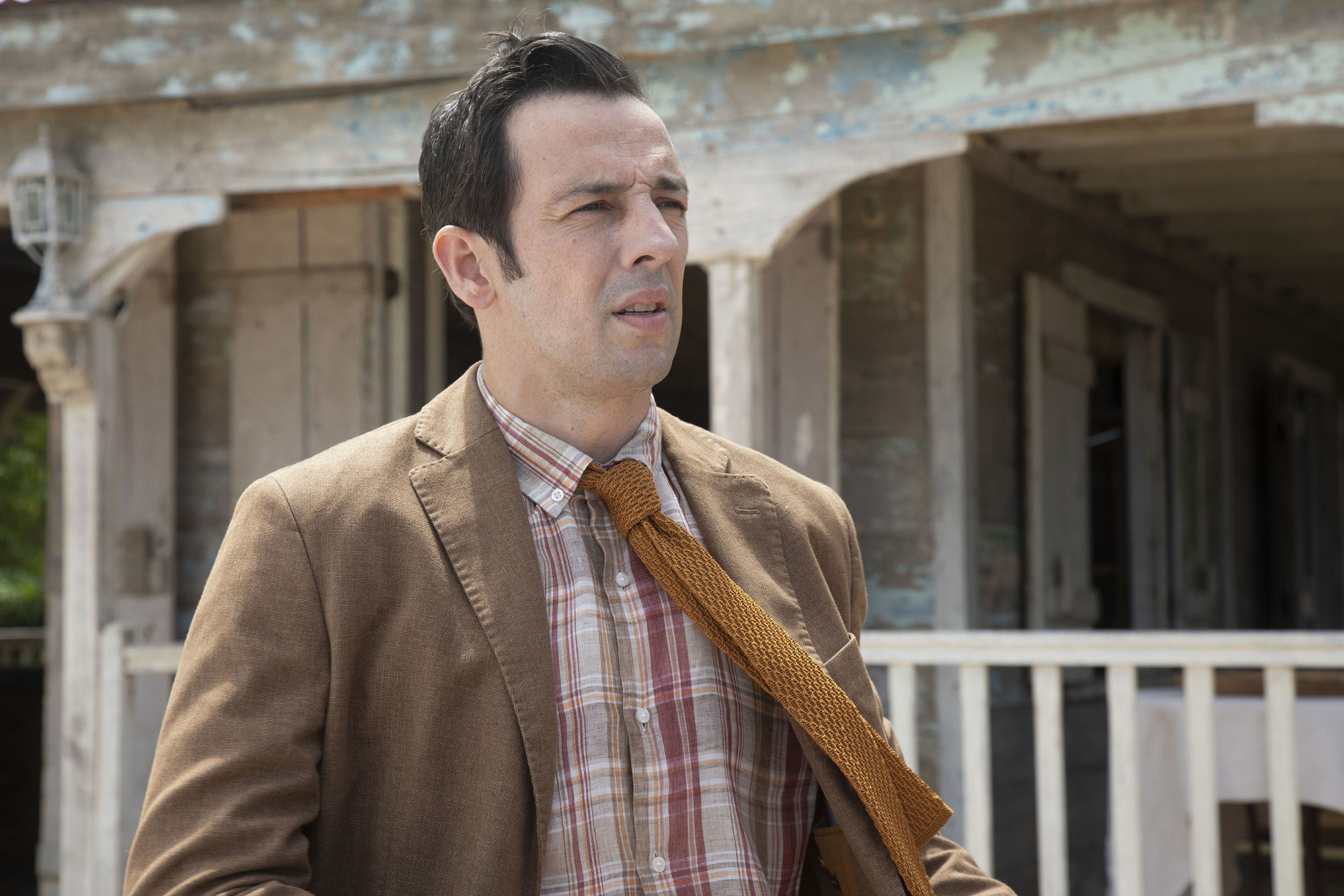 Fans went wild after seeing a Death In Paradise traile featuring richard poole