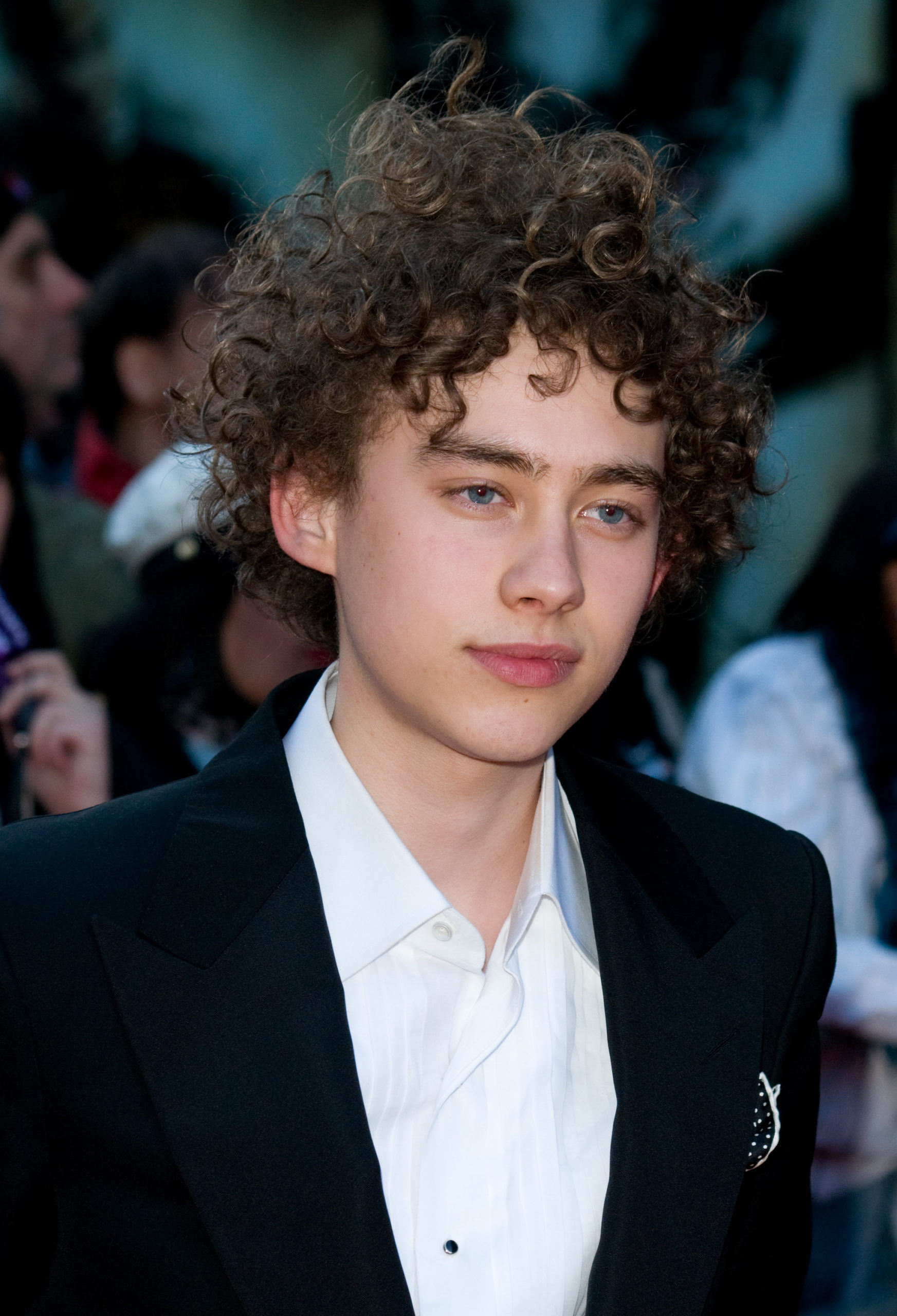 Olly Alexander ears 2009