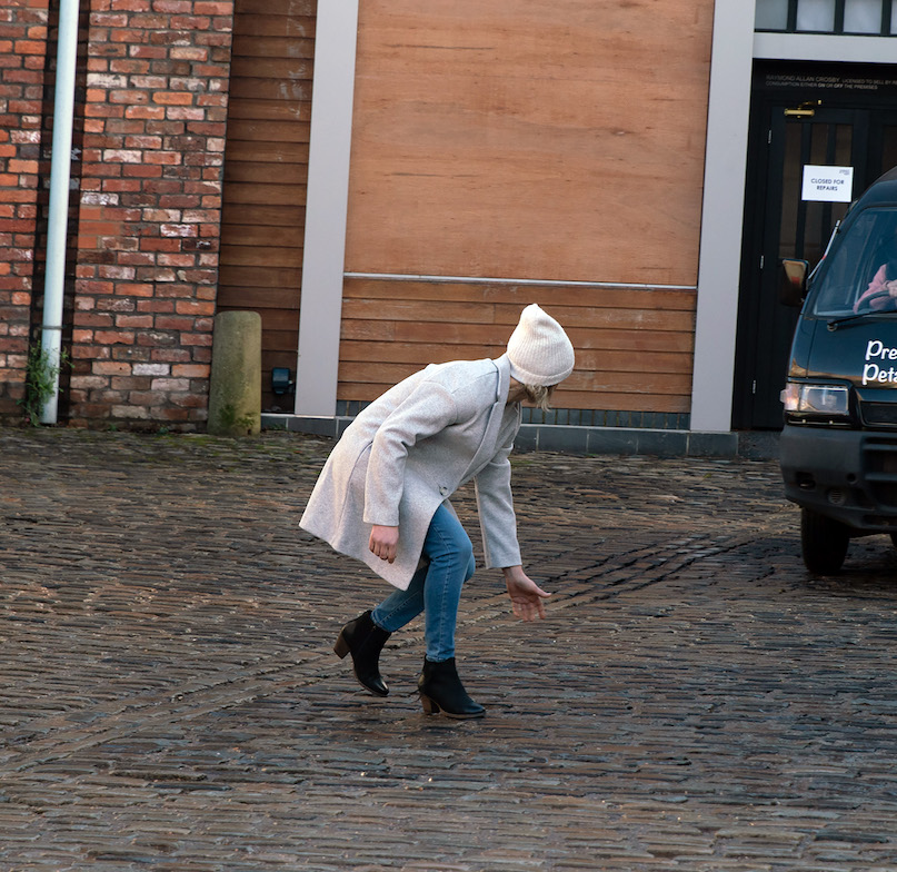 Coronation Street SPOILERS: Leanne slaps Simon after making a shocking discovery