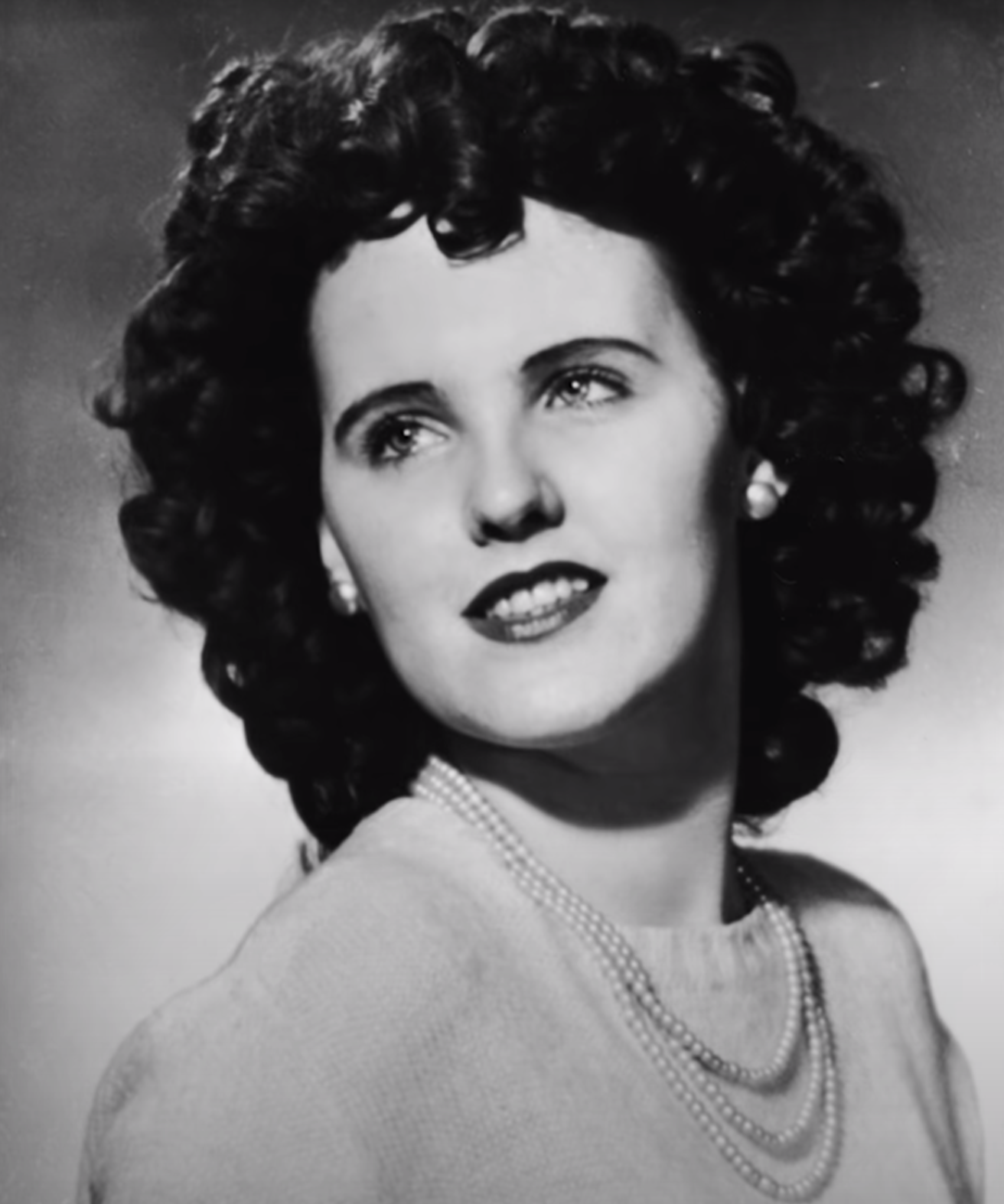 Elizabeth Short's muder was dubbed 'the Black Dahlia'