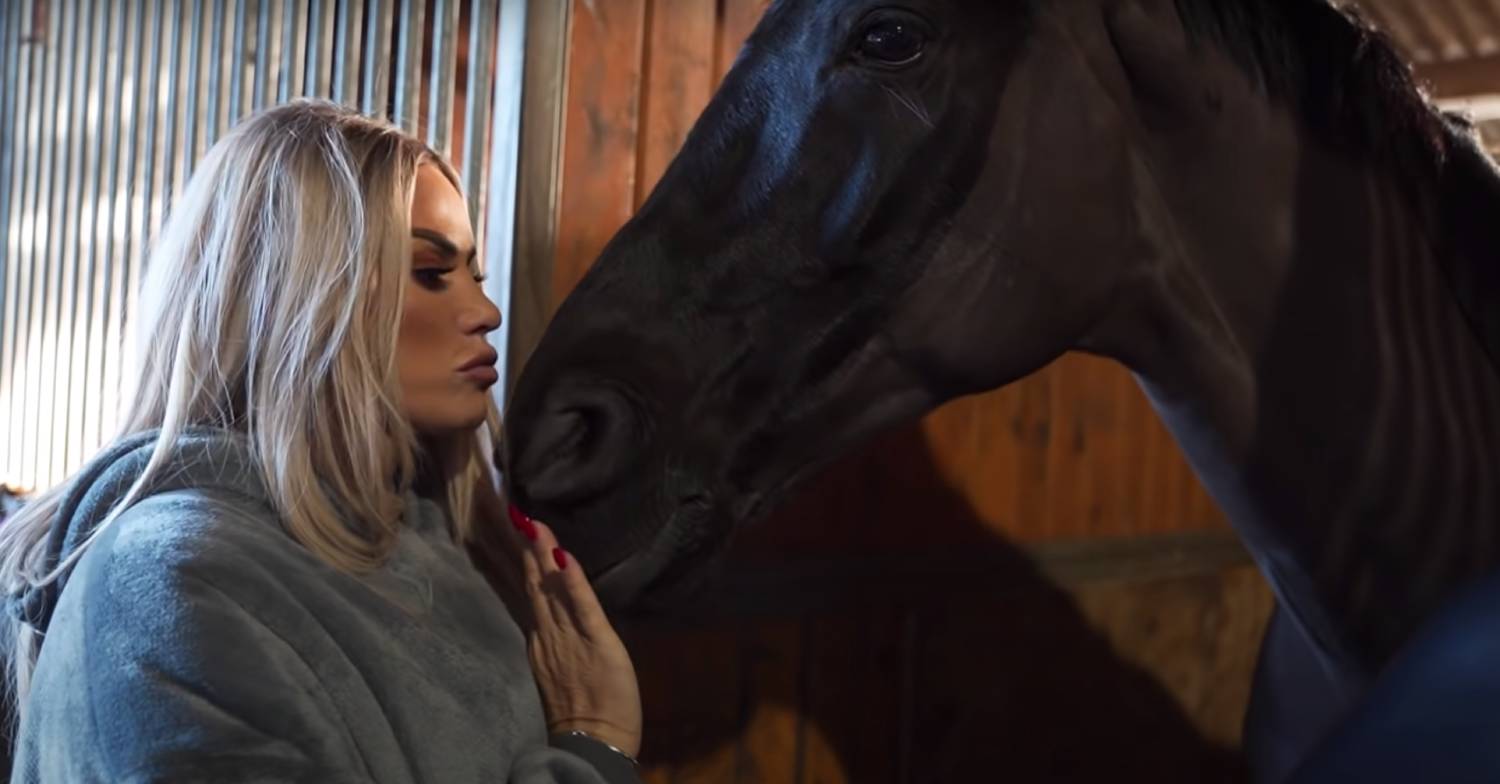 Despite her injury, Katie Price is grateful for horses in her life