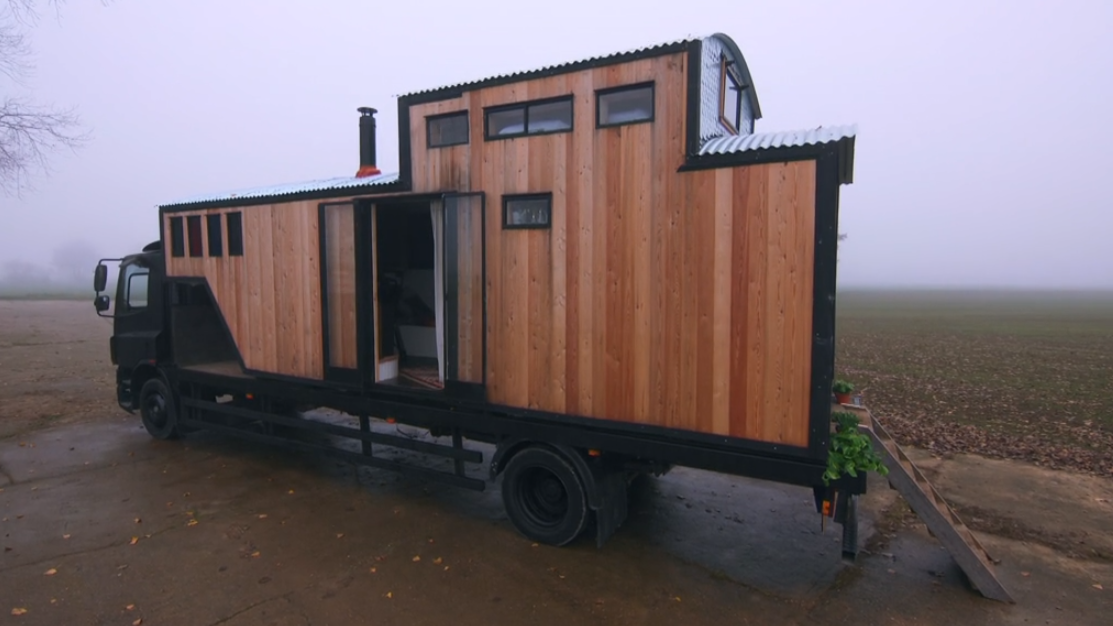 The mobile holiday home on George Clarke Amazing Spaces