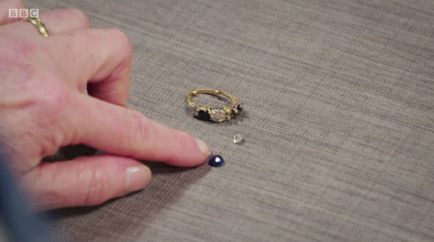 the broken ring on bbc show the repair shop