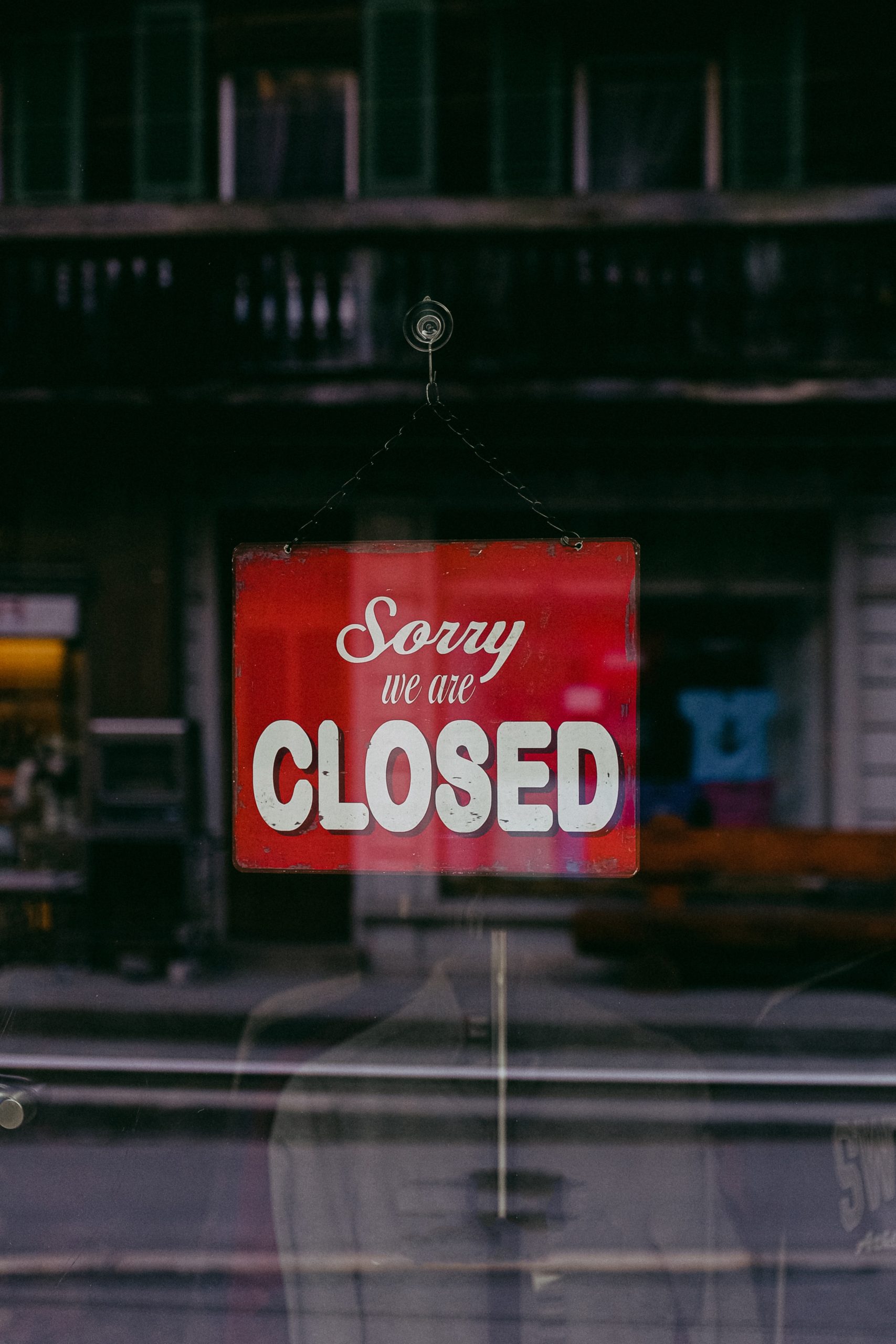 closed sign on shop