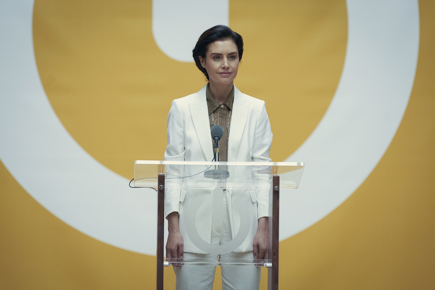 hannah Ware as rebecca