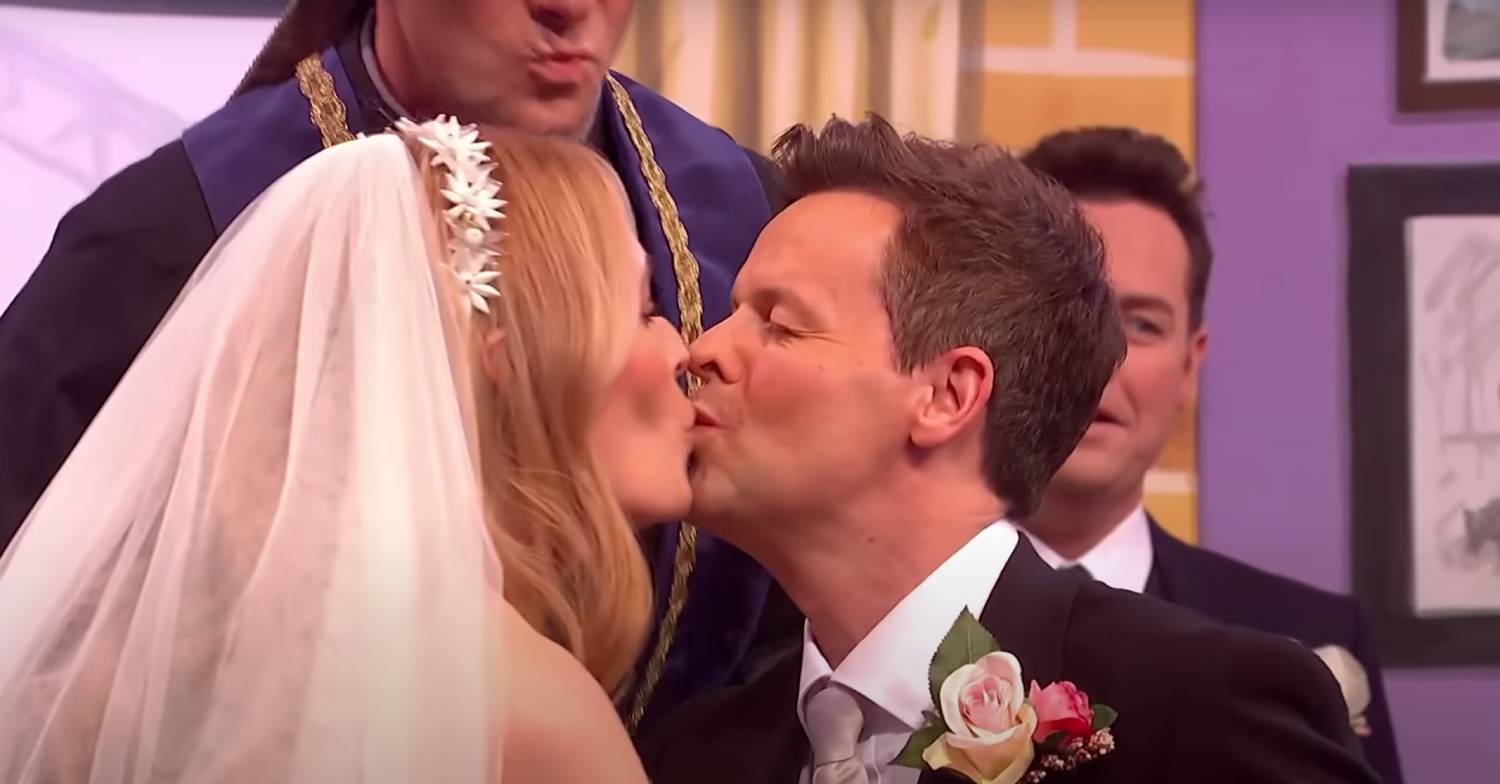 Cat Deeley kisses Dec