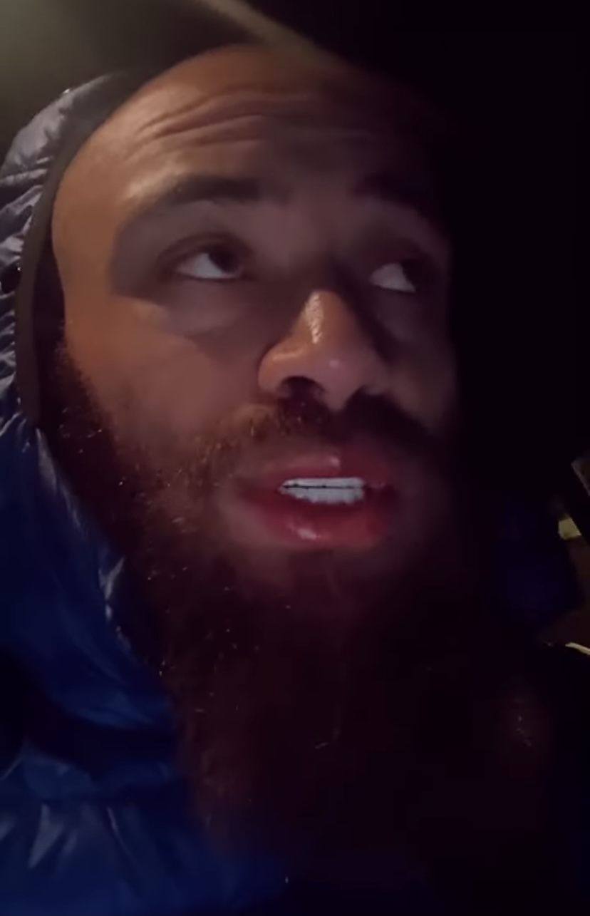 Ashley Cain updating fans on his daughter 