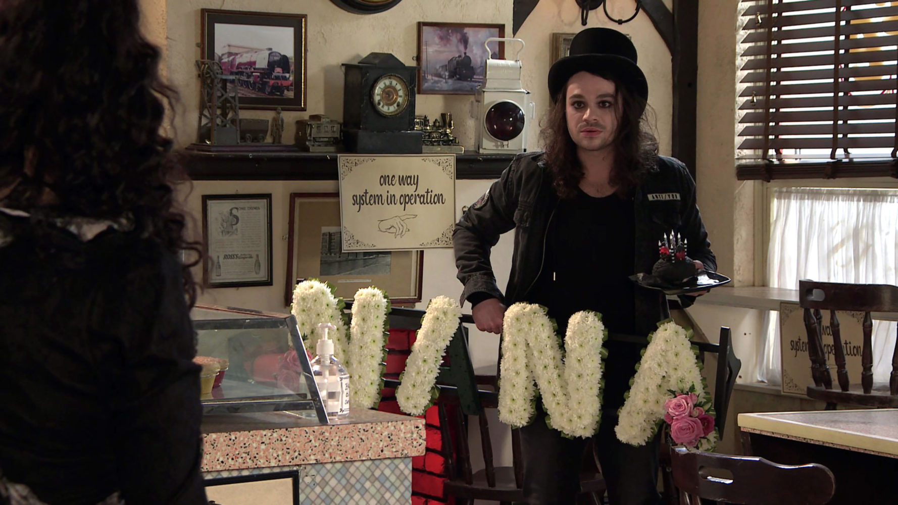 Coronation Street SPOILERS: Seb tries to make things right with Nina