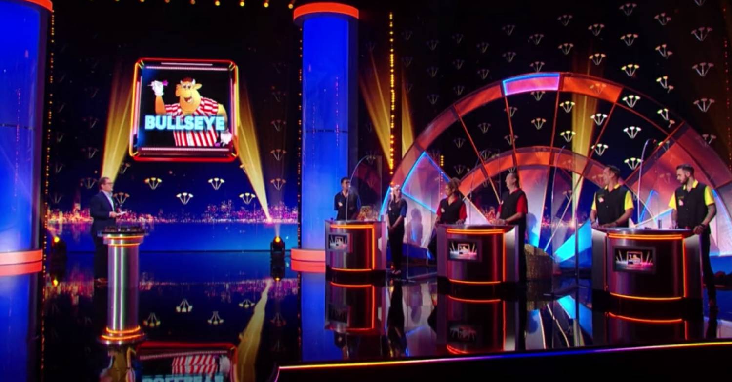 Alan Carr and contestants on Epic Gameshow
