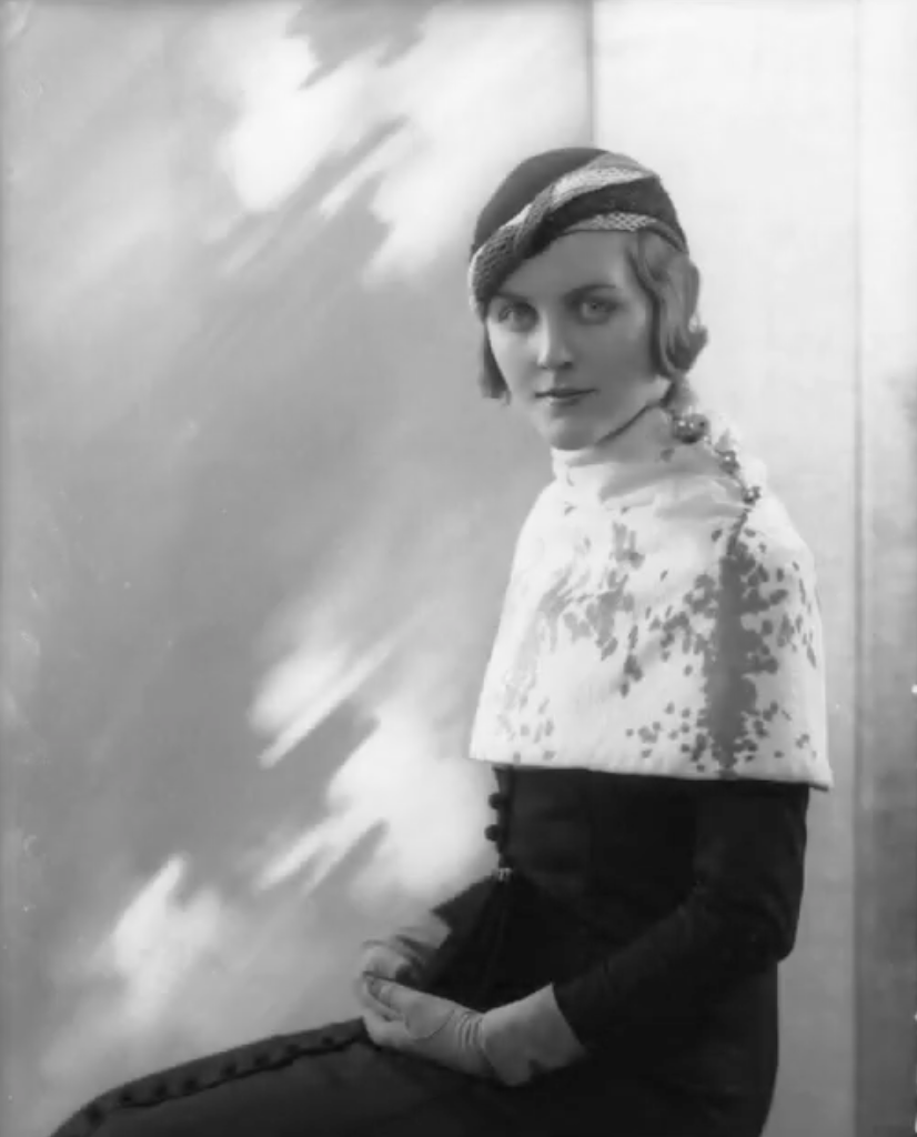 Nancy Mitford sister Diane Mitford