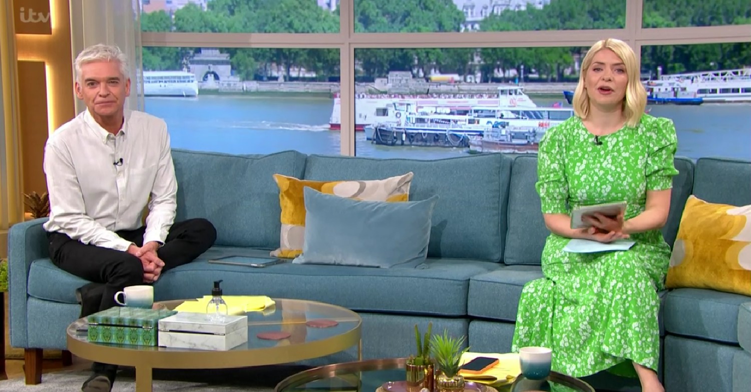 Holly Willoughby outfit