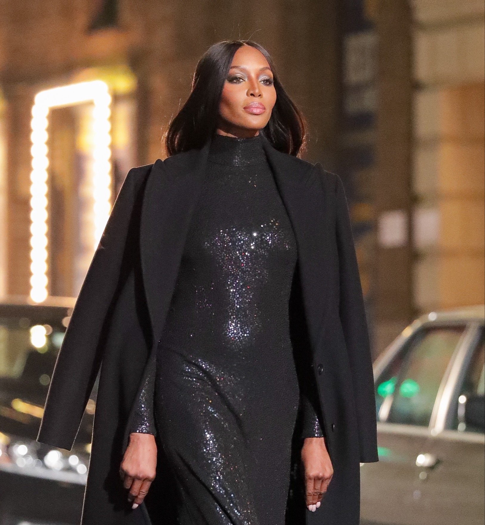 Naomi campbell on the catwalk