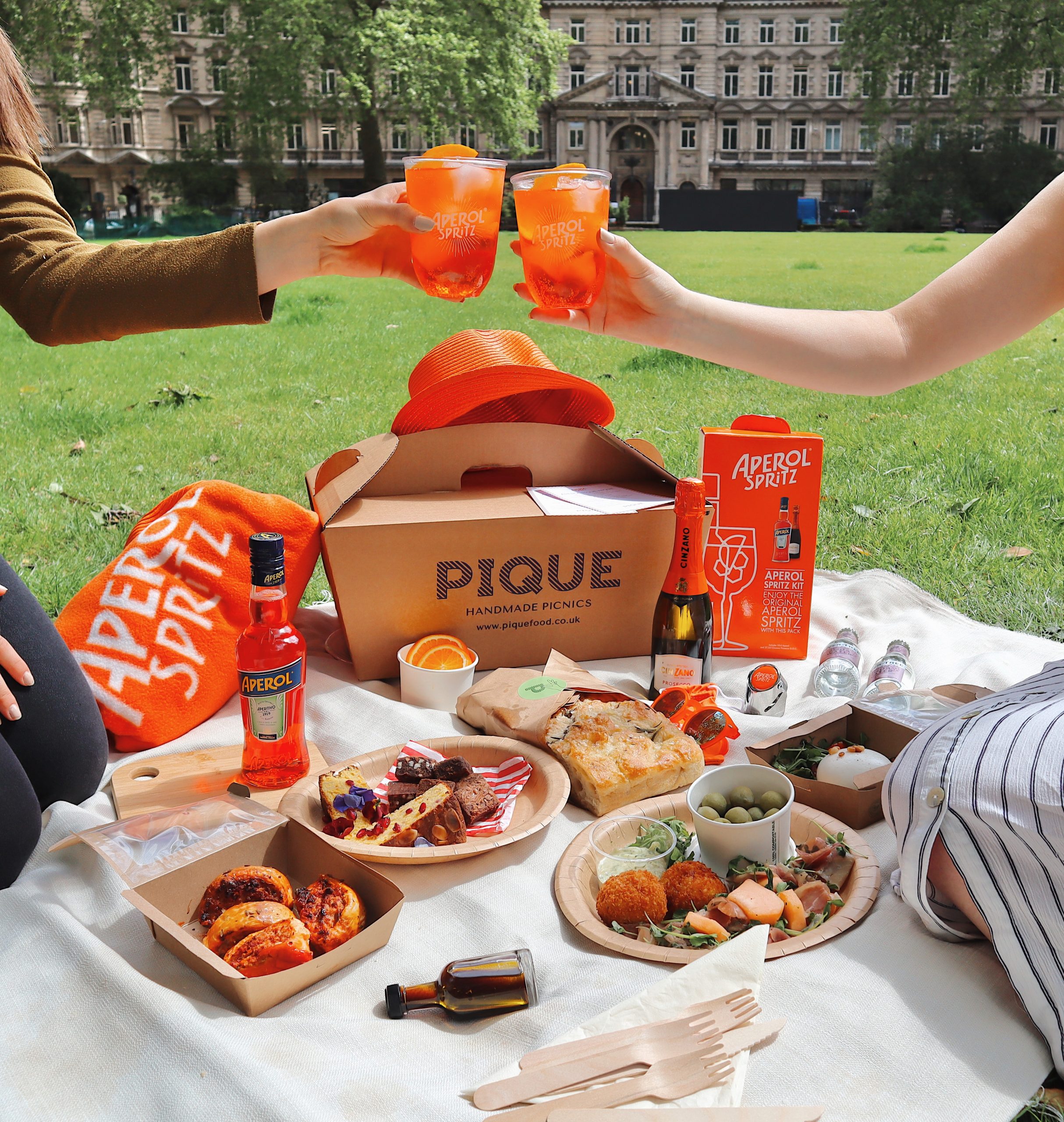 Aperol spritz cocktail kit and hamper on sale for bank holiday weekend