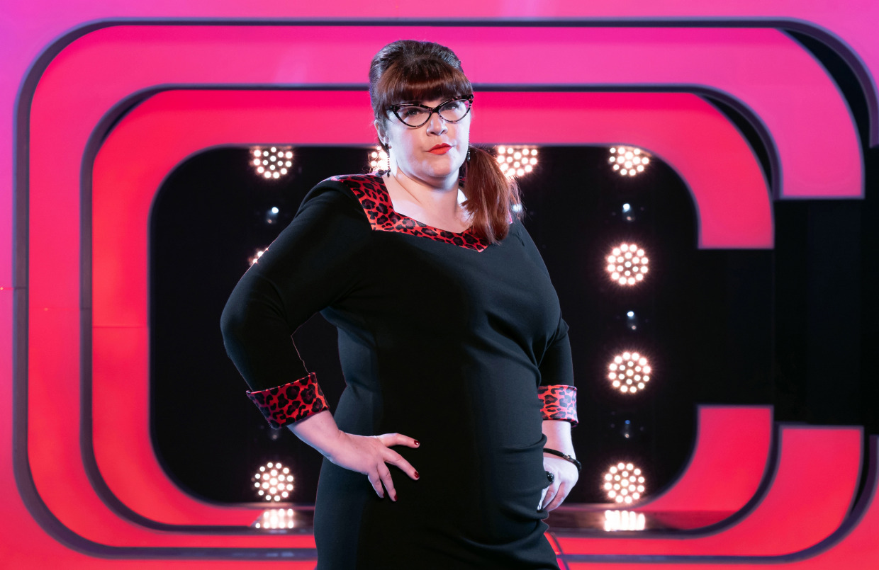 Jenny Ryan chaser: shows off hair make-under