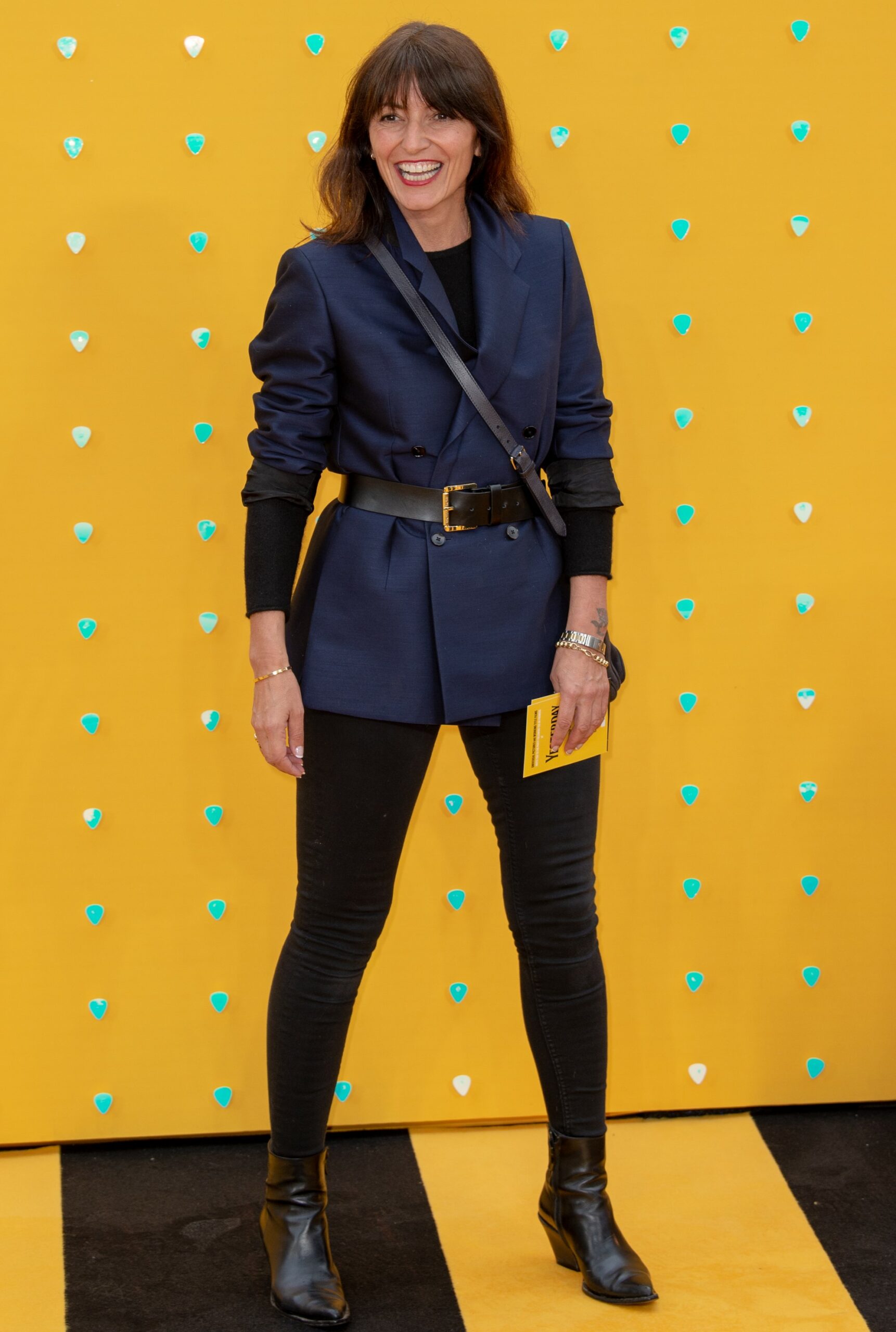 Amanda Holden tells instagram fans she's teaming up with Davina McCall