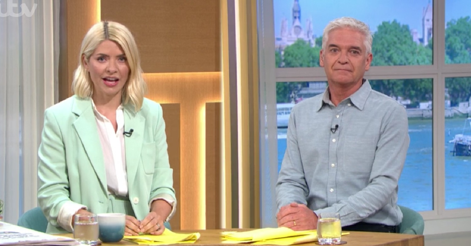 Holly Willoughby outfit