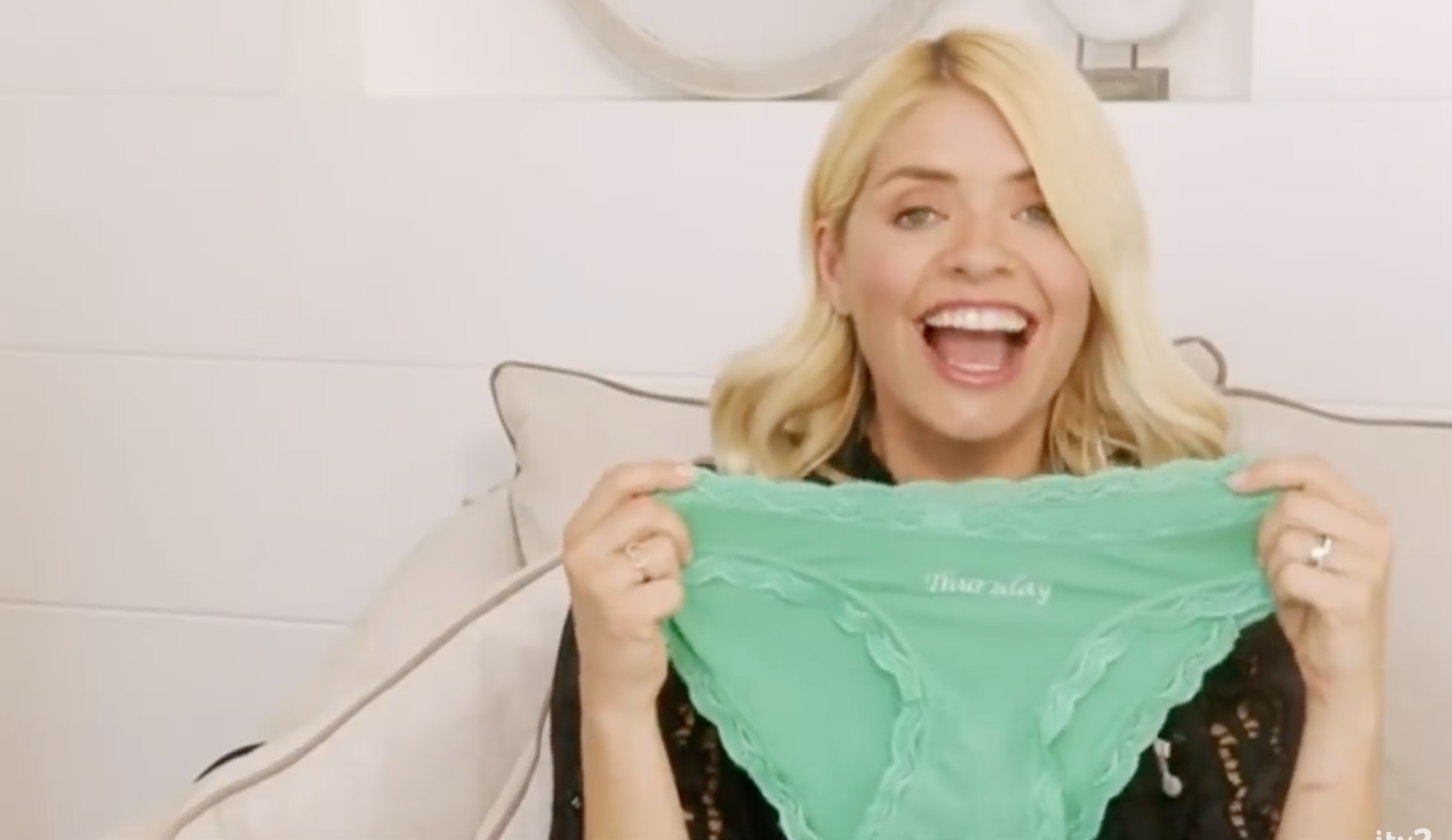 this morning holly willoughby
