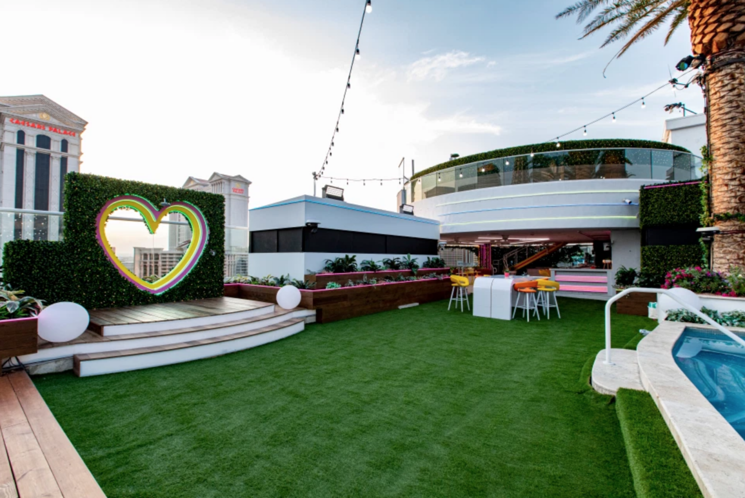 Love Island Villa USA